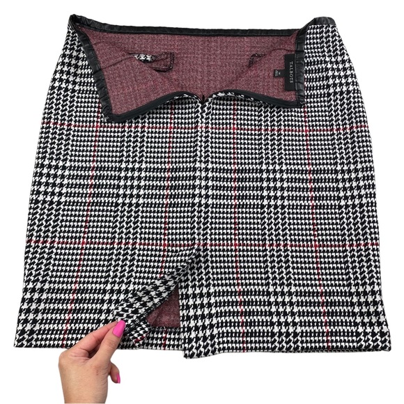 Talbots Houndstooth Pencil Skirt w/ Faux Leather Trim at Waist- size 14 - Picture 7 of 10